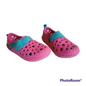 Western Chief water shoes